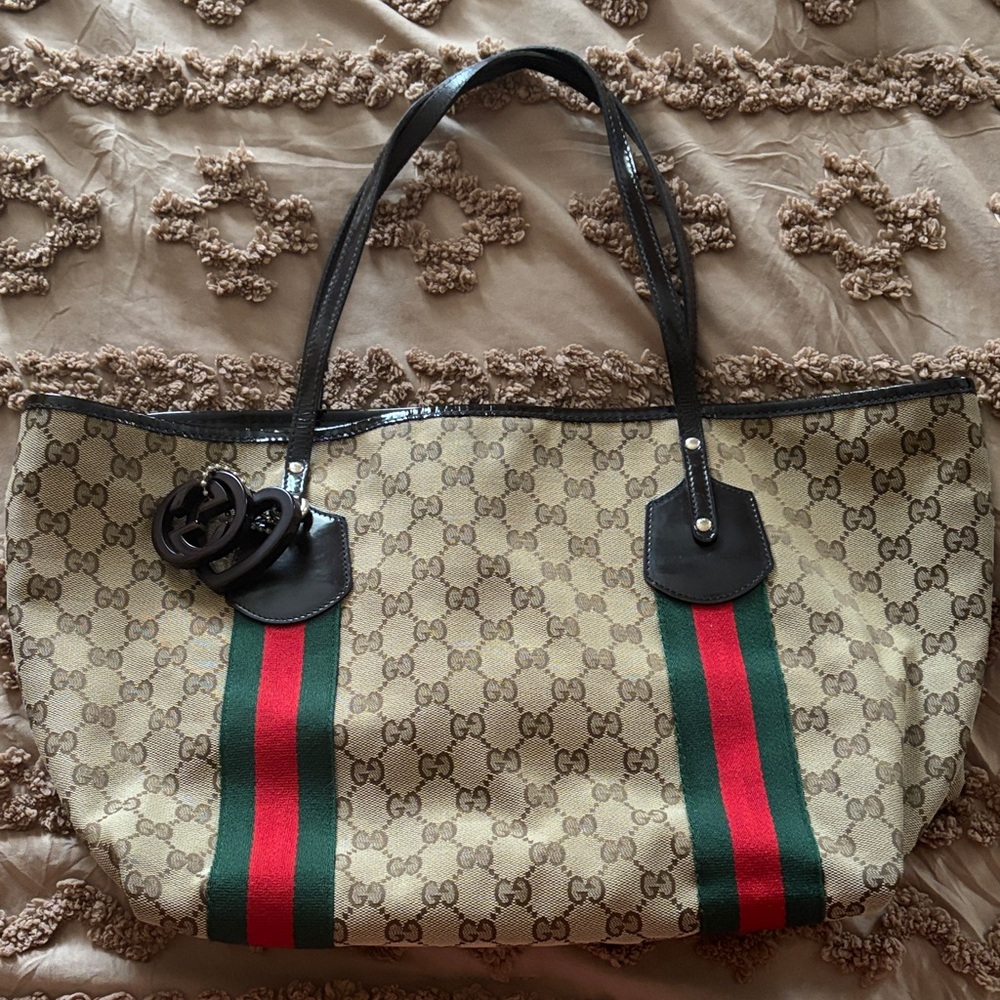 Authentic Gucci Jolie tote